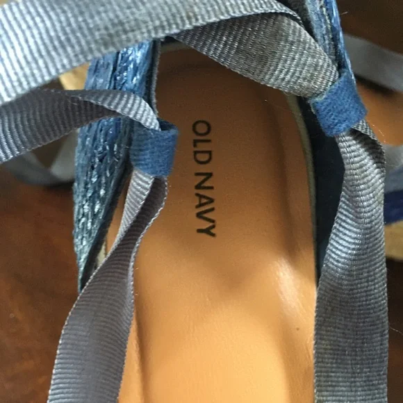 NWOT OLD NAVY Lace Up Espadrille Wedge Peep Toe Blue Sandals - Size 10 - Picture 11 of 15
